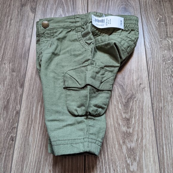 [KIDS 2/$30] NWT Baby Girl (12-18M) - OLD NAVY Ripstop Cargo Capri - Picture 3 of 7